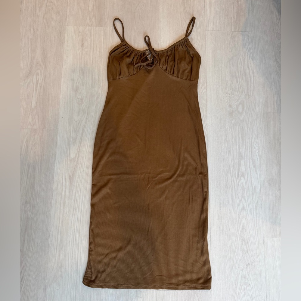 Livi by Olivia Rae Brown Ribbed Cutout Midi Dress